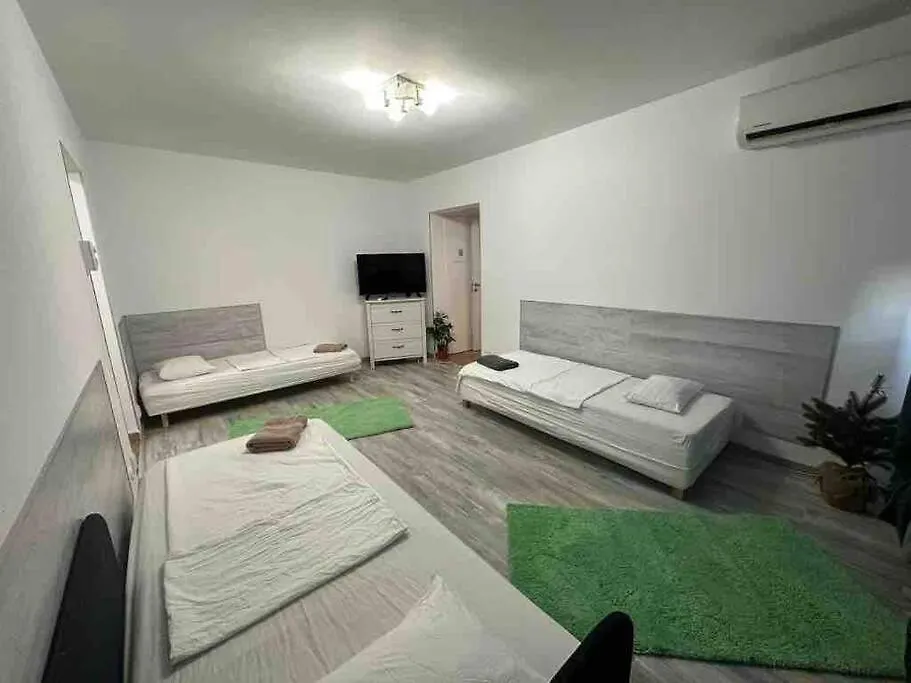24 Ior By Green Apartments location